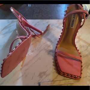 Pink Steve Madden Heel!